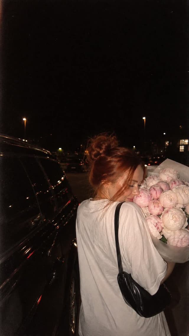 Social Media Post - Nighttime flash peony bouquet — output