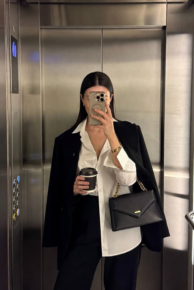 Profile / Avatar - iPhone Mirror Selfie with Old Money Corporate Elegance Vibe — output