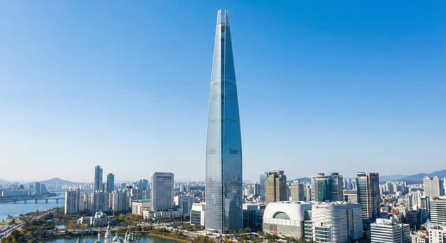 Lotte World Tower landmark-focused geolocation image — output