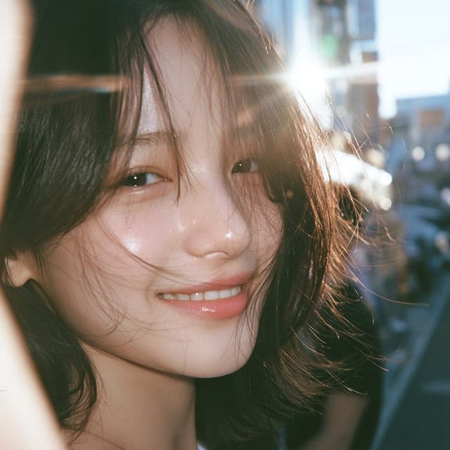 Profile / Avatar - Sunlit Candid City Portrait — output