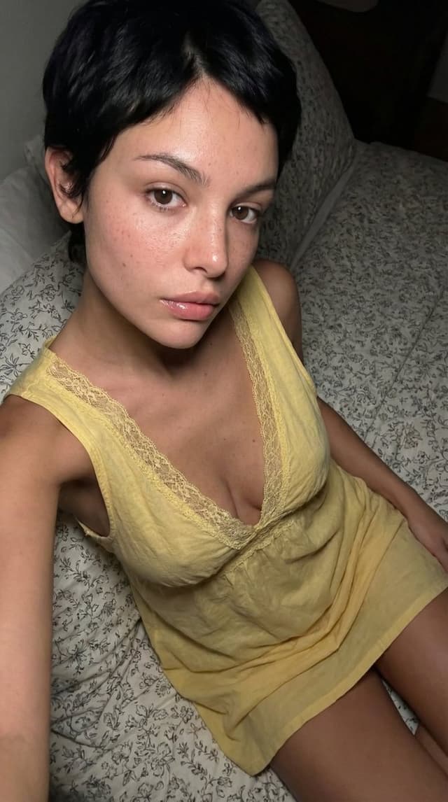 Raw, Flash-Lit Portrait (Late-2000s Digital Camera Aesthetic) — output