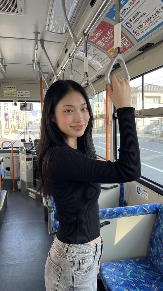 Profile / Avatar - Korean Girl on Japanese Bus — output