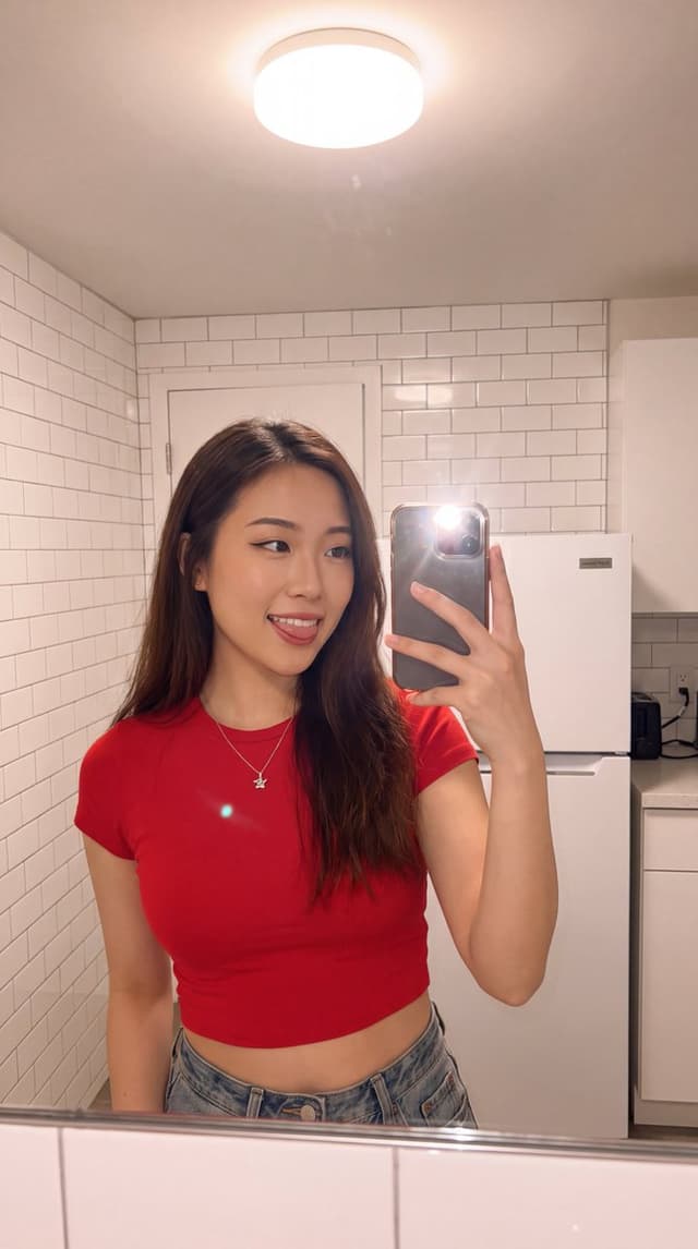 Profile / Avatar - Playful Mirror Selfie Portrait — output