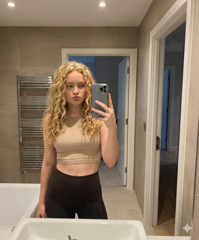 Profile / Avatar - Mirror Selfie in Modern Bathroom Prompt — output