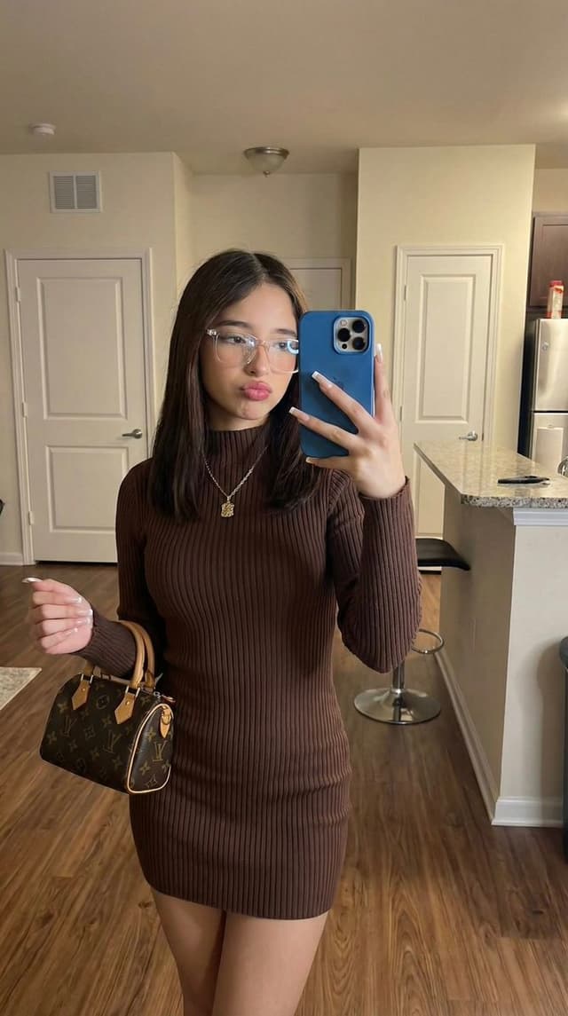 Profile / Avatar - Hyper-Fidelity Mirror Selfie with Identity Locking — output