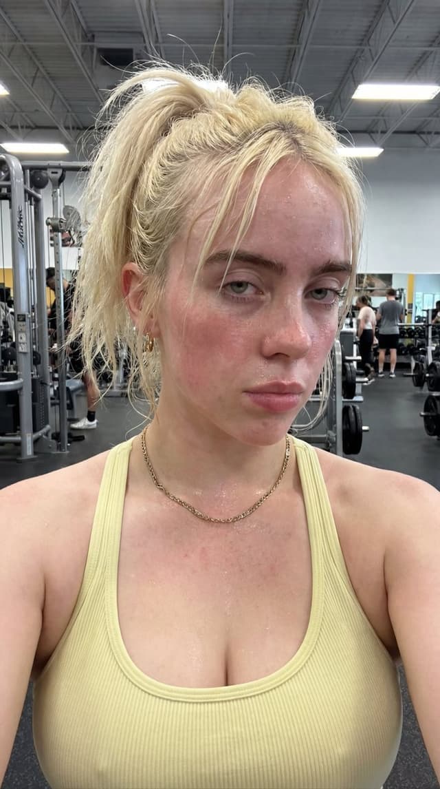 Profile / Avatar - Ana de Armas Post-Workout Gym Selfie Portrait — output