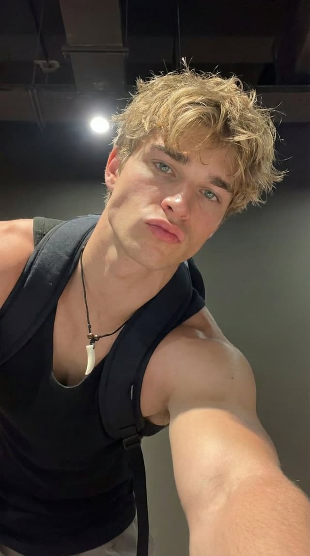Profile / Avatar - Dramatic Close-Up Male Selfie — output