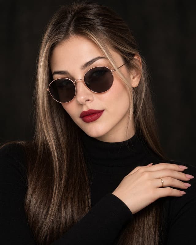 Profile / Avatar - Luxury Beauty Portrait Prompt for Nano Banana Pro — output