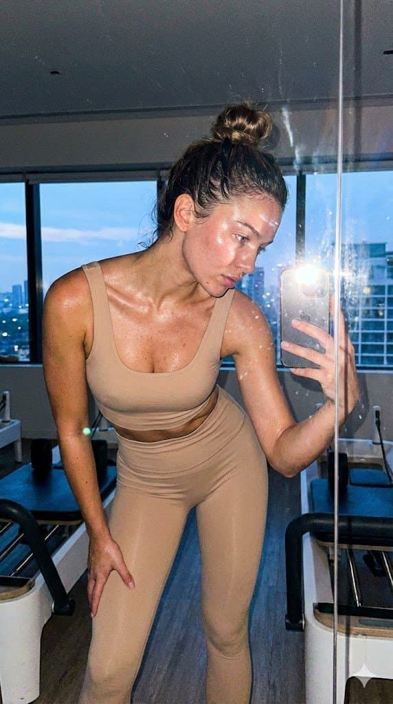 Profile / Avatar - Pilates Selfie Prompt — output