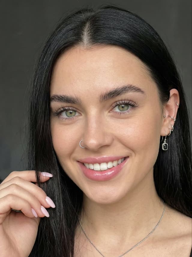 Profile / Avatar - Close-up Portrait with Reference Prompt — output